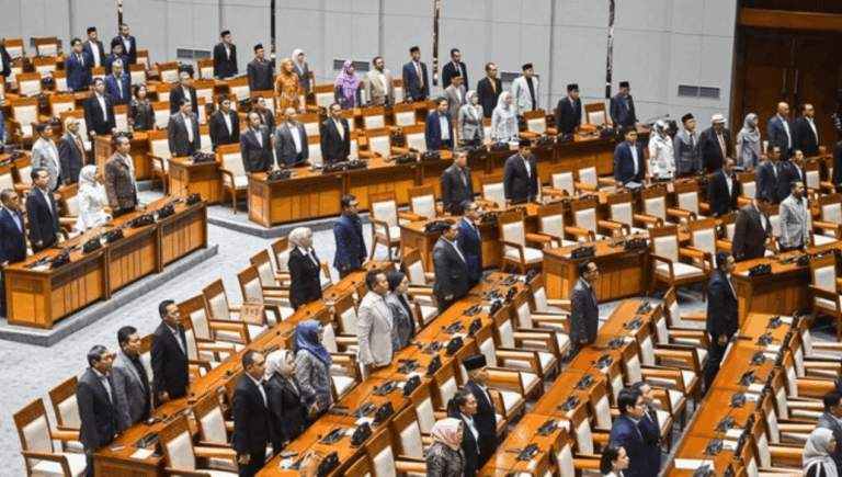 Paripurna DPR RI Sahkan UU APBN 2026
