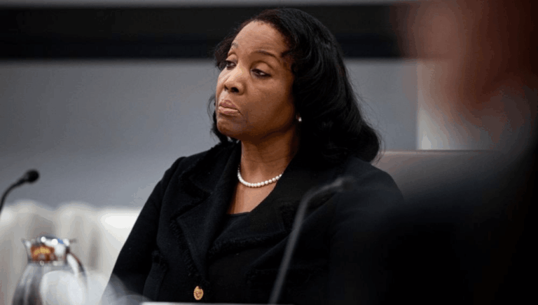 Pengadilan AS Tolak Trump Pecat Lisa Cook