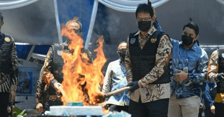 Purbaya sulap pusat produksi rokok ilegal