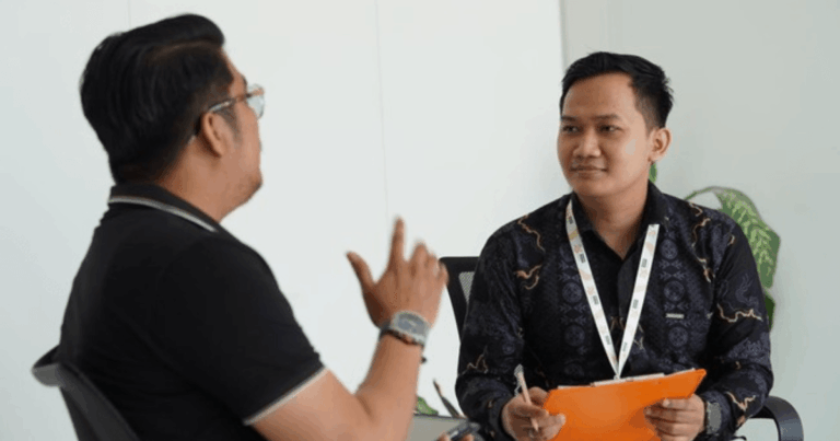 Membangun Literasi Data